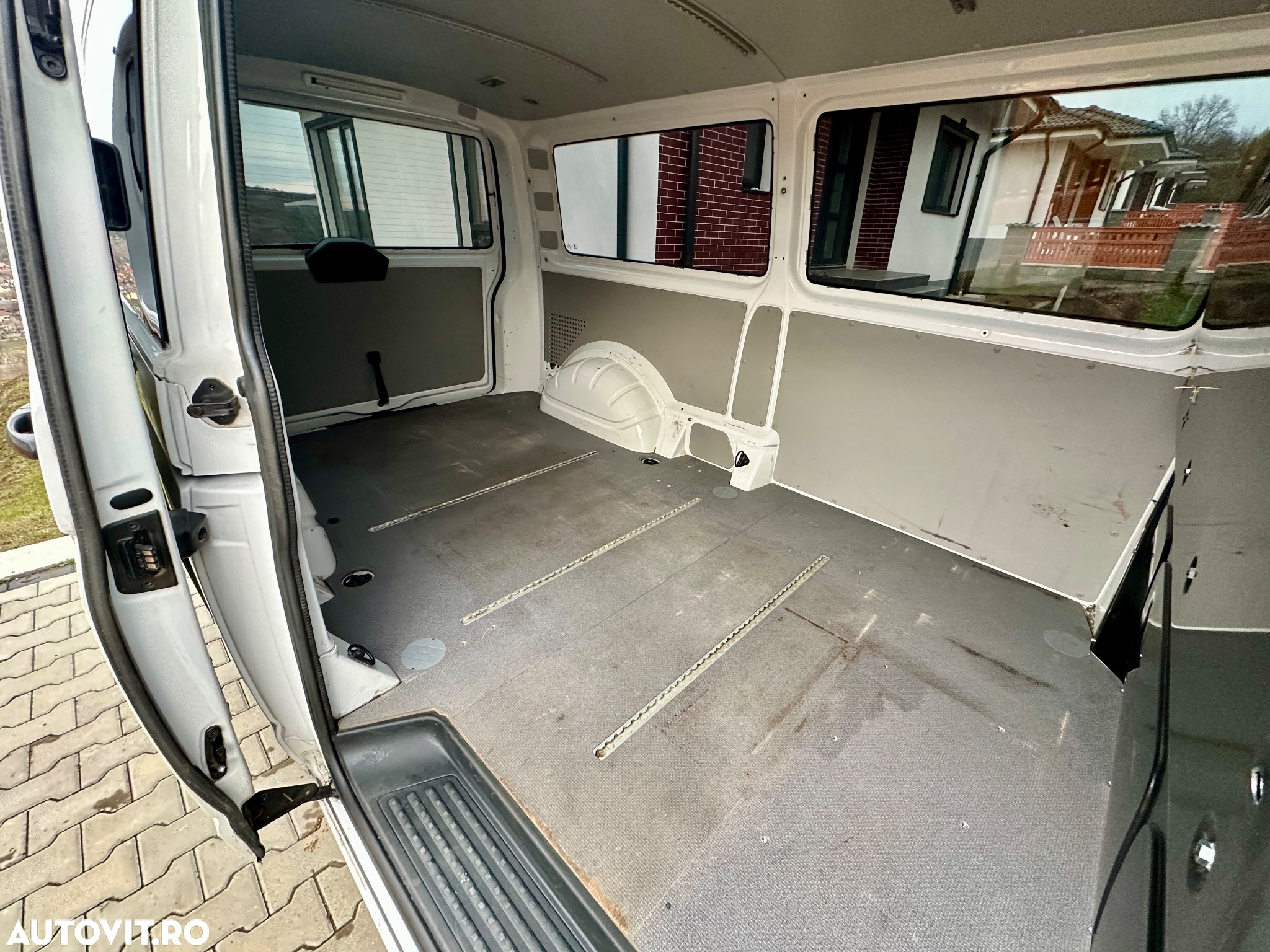 Volkswagen Transporter Kombi T6 2.0 TDI 110 kW LR - 22
