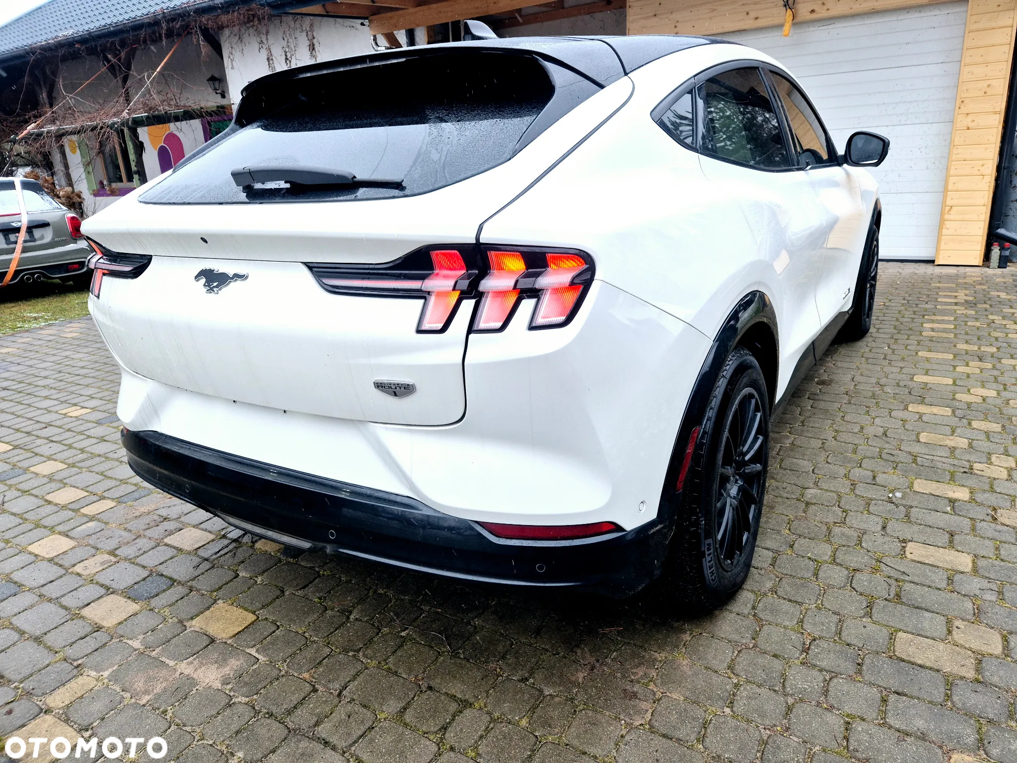 Ford Mustang Mach-E 91 kWh RWD Premium - 3