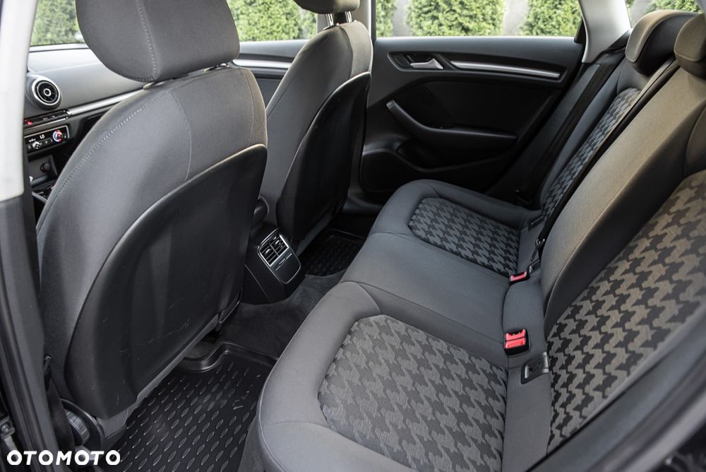 Audi A3 Sportback 1.6 TDI Attraction - 23