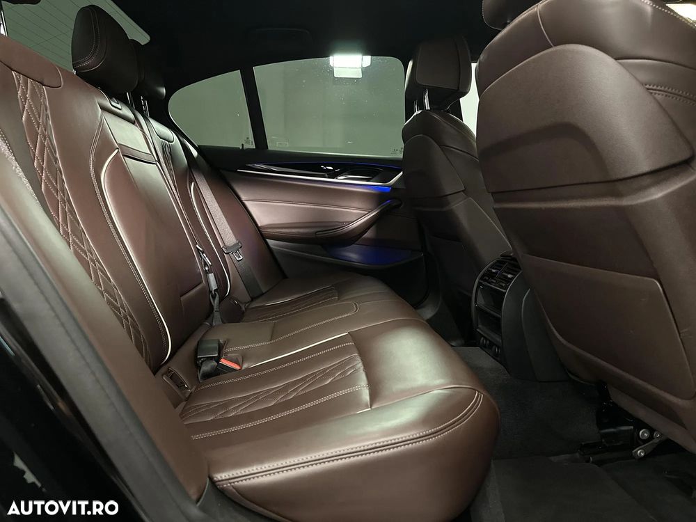 BMW Seria 5 530d xDrive AT - 12
