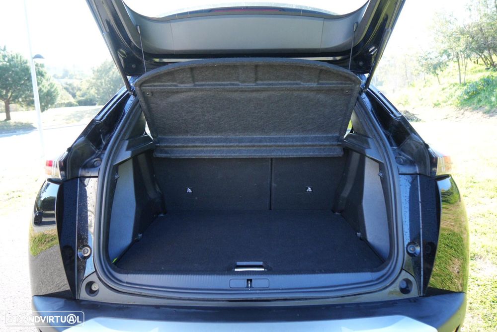 Peugeot 2008 1.2 PureTech GT EAT8 - 12