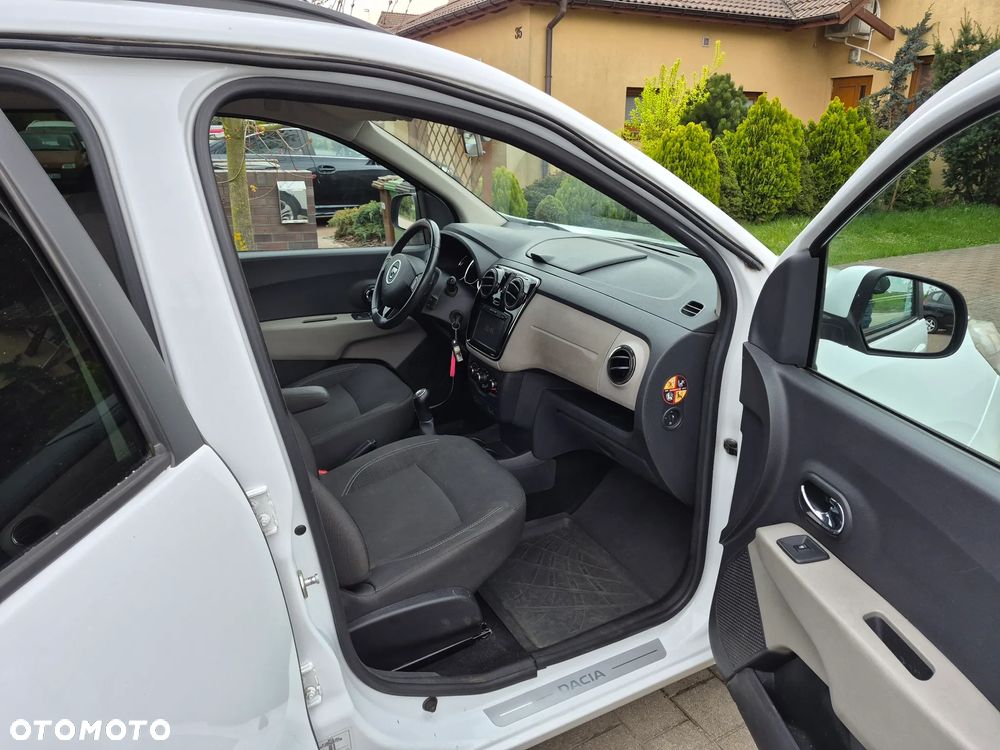 Dacia Lodgy 1.6 SCe Laureate S&S - 4