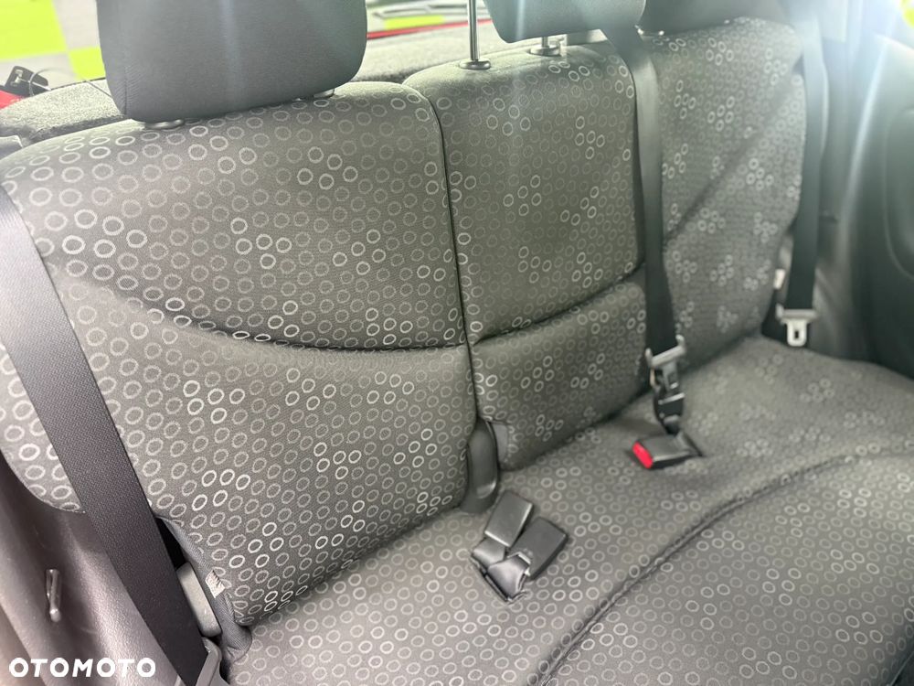 Toyota Yaris 1.0 Terra - 16