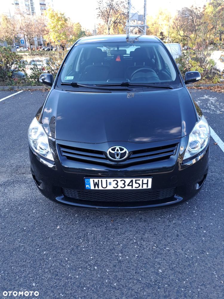 Toyota Auris 2012 photo 4