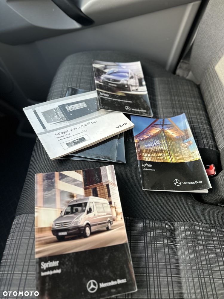 Mercedes-Benz Sprinter - 16