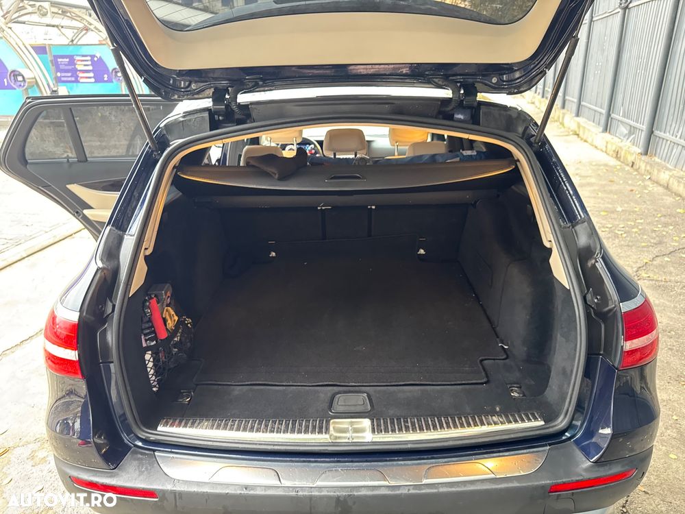 Mercedes-Benz E 220 d 4Matic All-Terrain 9G-TRONIC Exclusive - 27