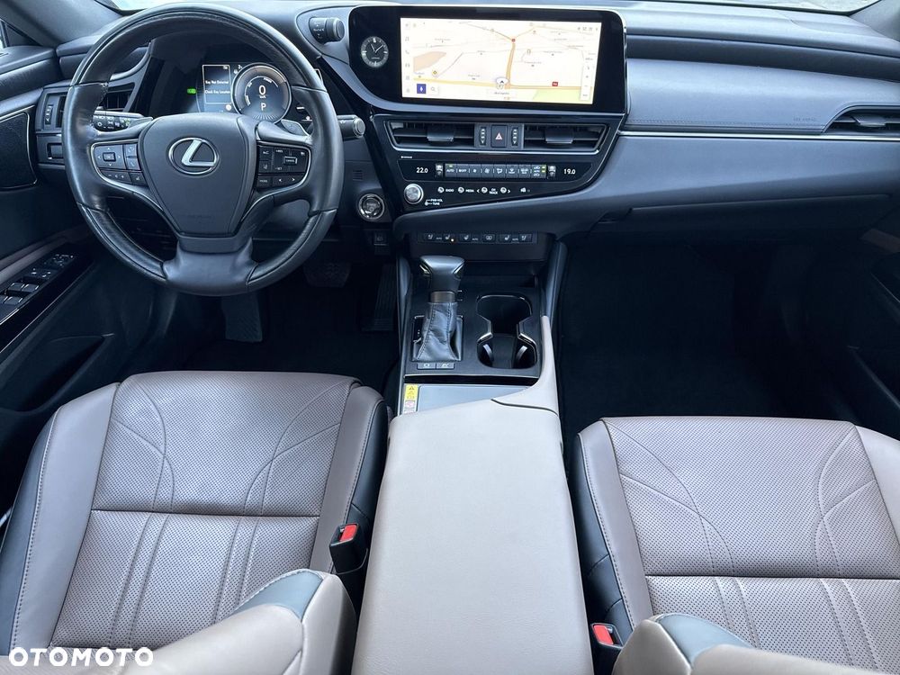 Lexus ES 300h Prestige - 12