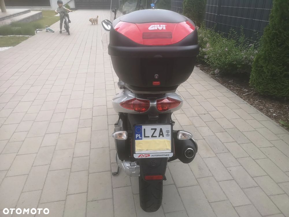 Aprilia Sportcity - 8