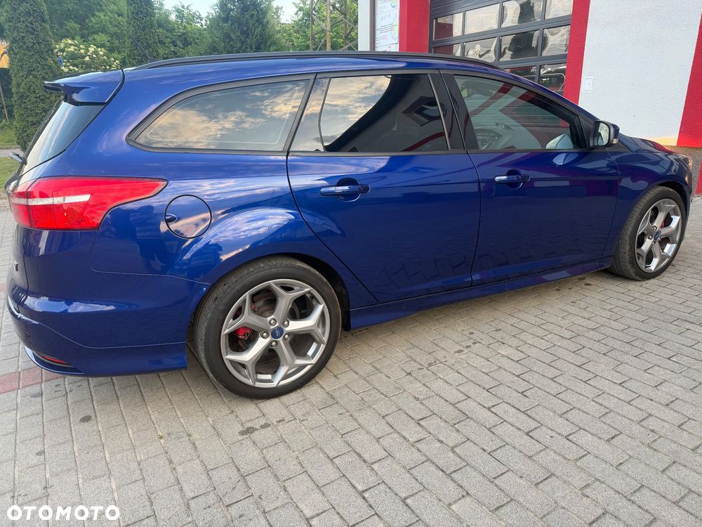 Ford Focus ST - 27