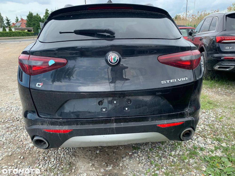Alfa Romeo Stelvio 2.0 Turbo 16V AT8-Q4 Executive - 5