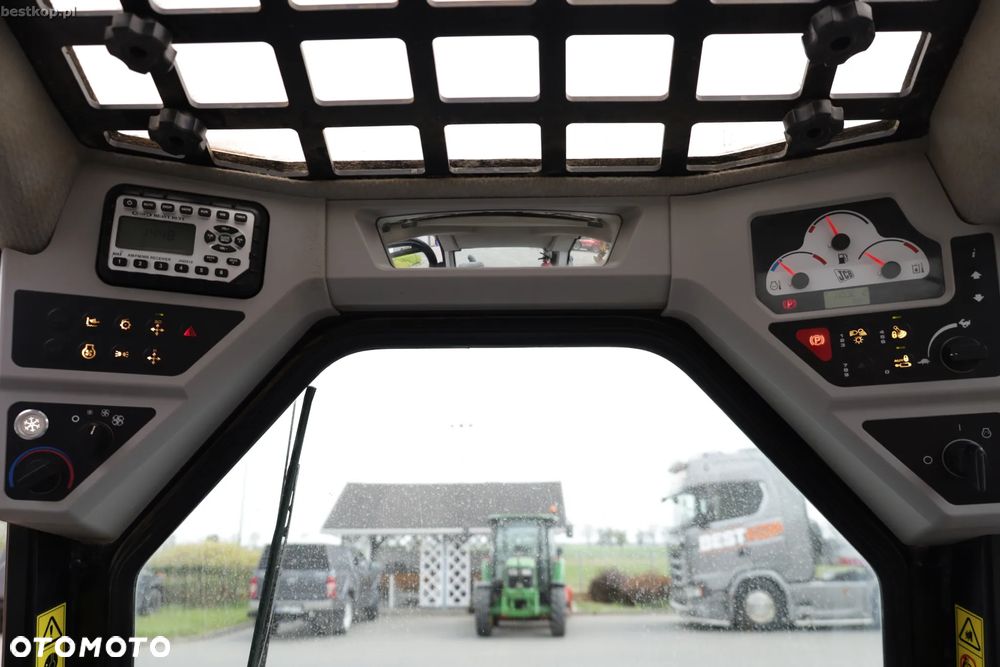 JCB 300 T4 Miniładowarka Skid steer - 29