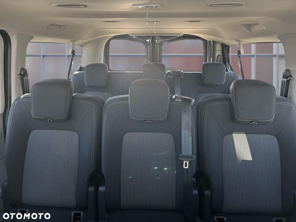 Volkswagen Transporter Kombi L2H1 M1 - 17