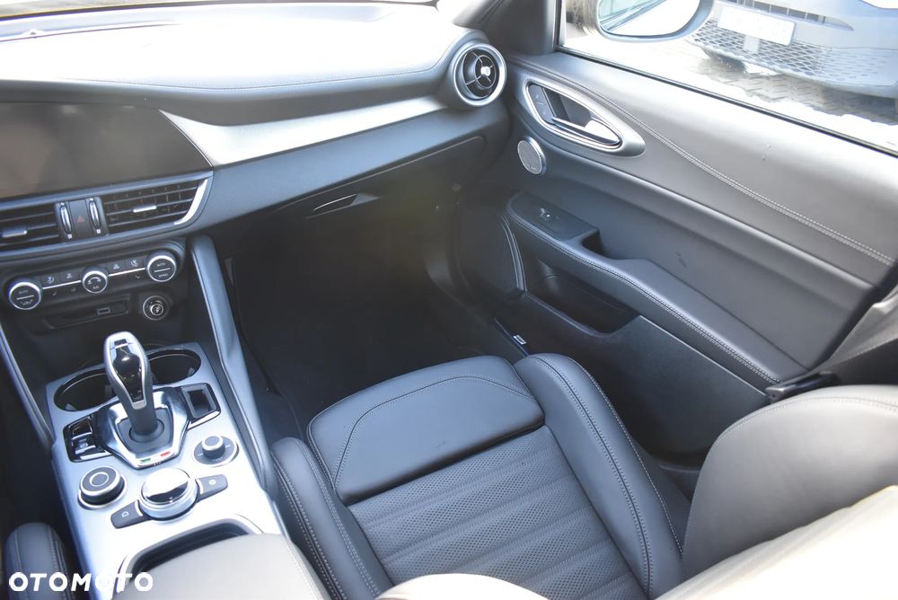 Alfa Romeo Giulia 2.0 Turbo Veloce Q4 - 20