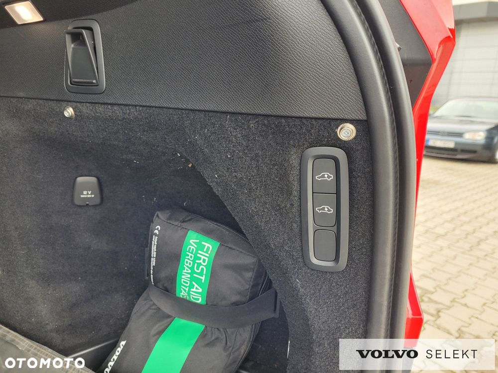 Volvo XC 90 - 30