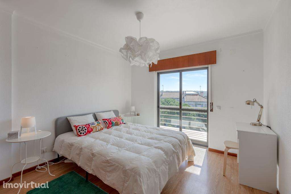 Apartamento luminoso com varanda e vista aberta – Almoinha (Sesimbra) - Grande imagem: 5/9