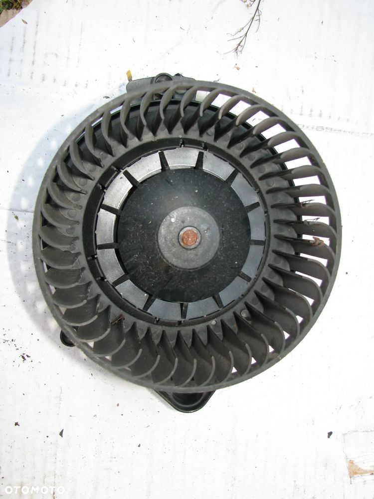 DMUCHAWA WENTYLATOR NAWIEWU AUDI A4 B6 - 3