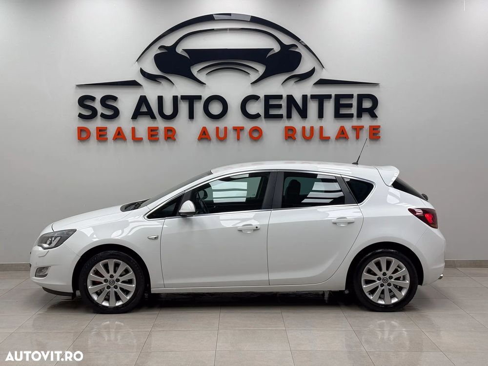 Opel Astra 2.0 CDTI Cosmo - 11