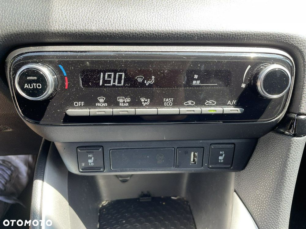 Toyota Yaris - 15