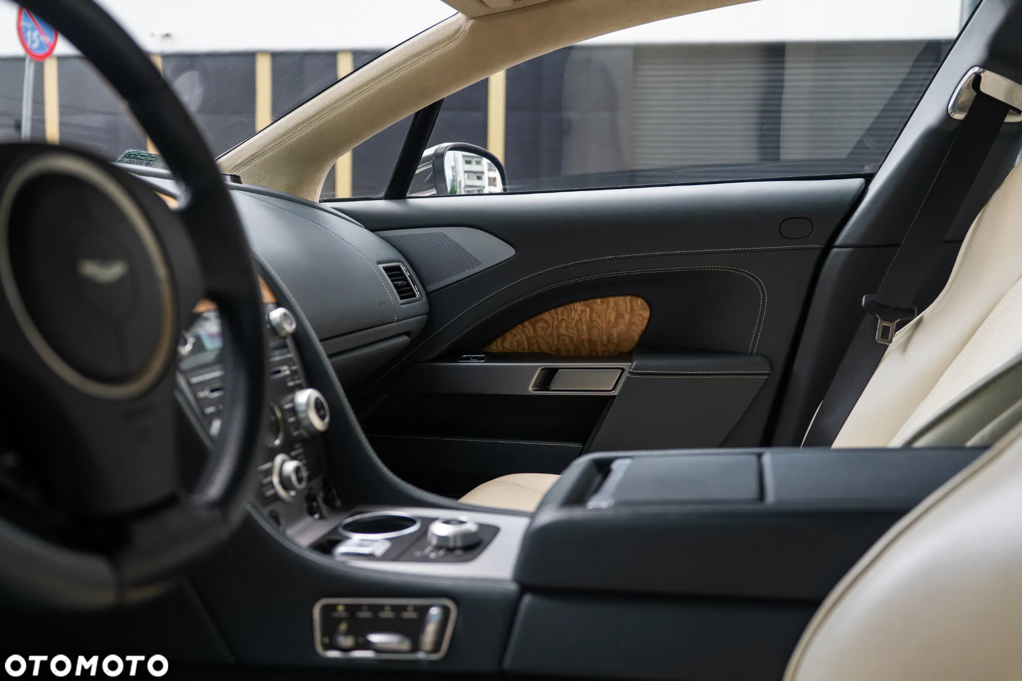 Aston Martin Rapide Touchtronic II - 23
