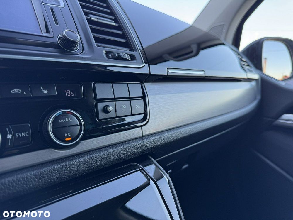 Volkswagen Multivan - 15