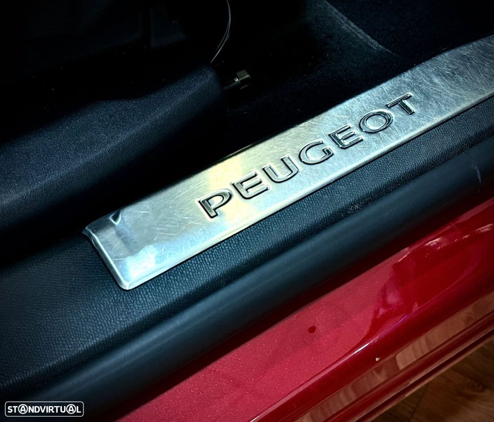 Peugeot 3008 1.2 PureTech GT Line Grip Control EAT6 - 25