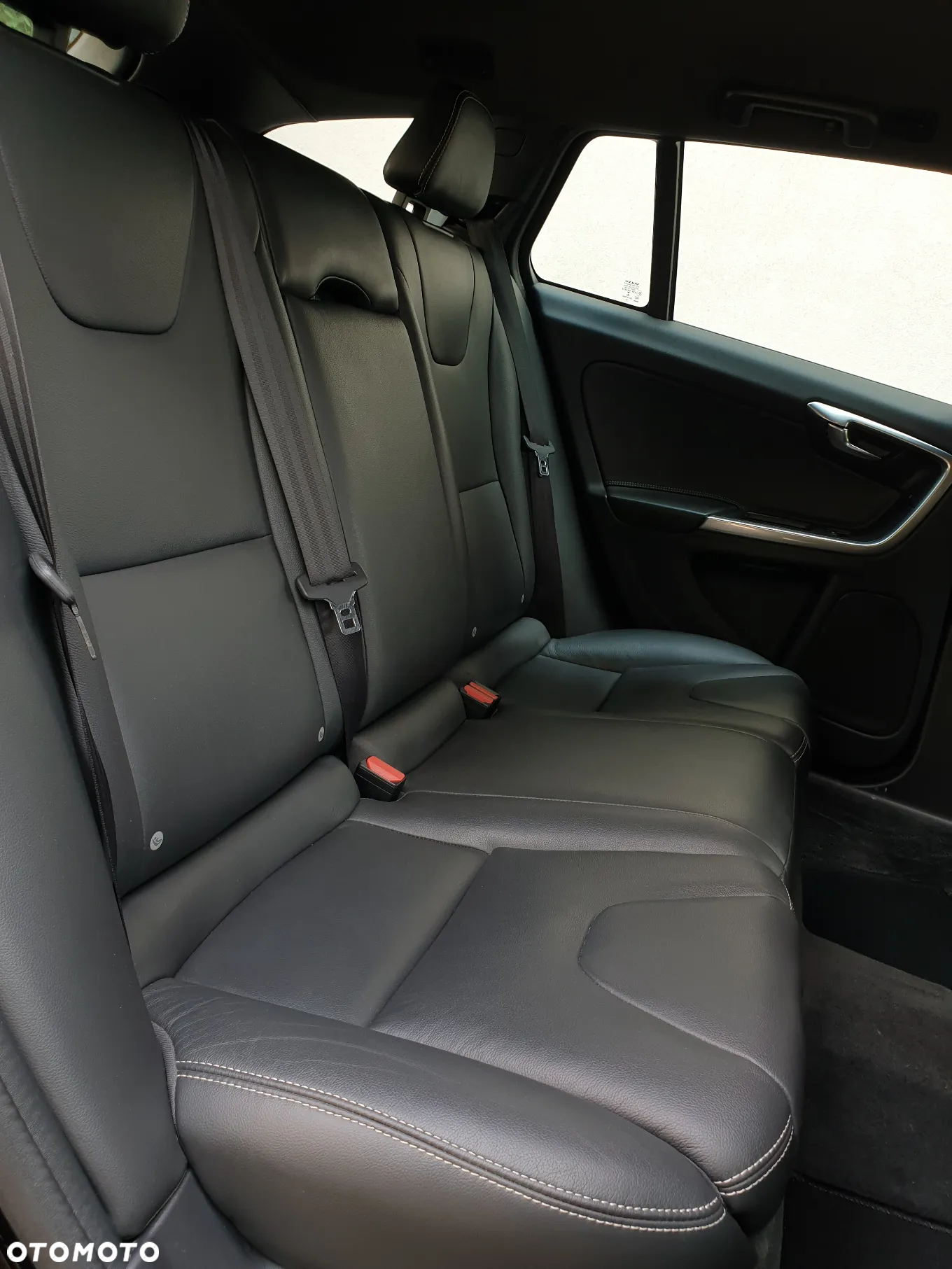 Volvo V60 D4 Summum - 38