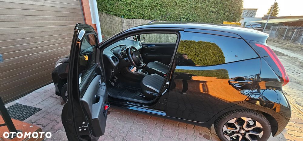 Toyota Aygo x-play connect - 3