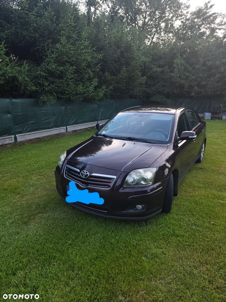 Toyota Avensis 1.8 VVT-i Sol - 1