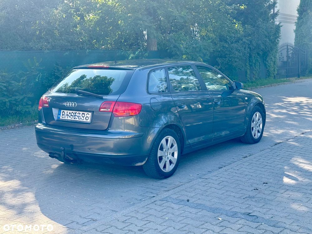 Audi A3 Sportback - 2