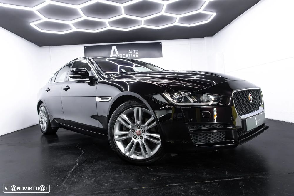 Jaguar XE 2.0 D Prestige Aut. - 3
