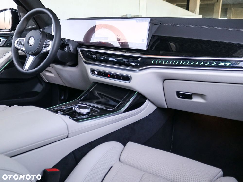 BMW X7 - 31