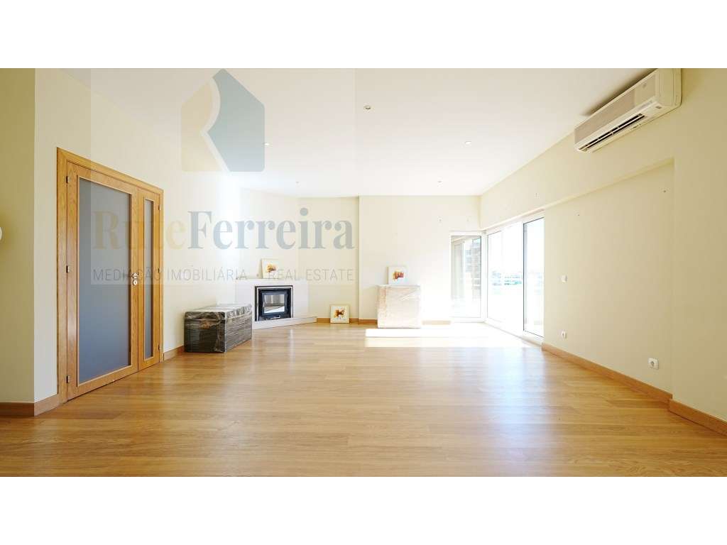 Extraordinário apartamento com vista para o Rio Tejo! - Grande imagem: 4/13