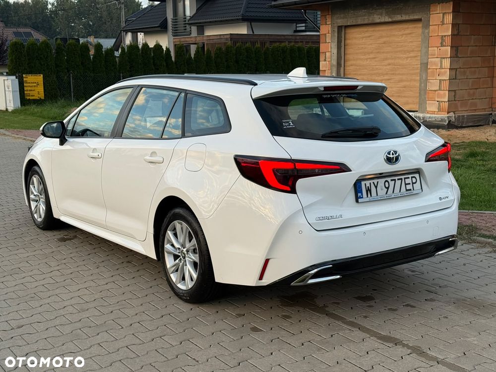 Toyota Corolla 1.8 Hybrid Comfort - 4