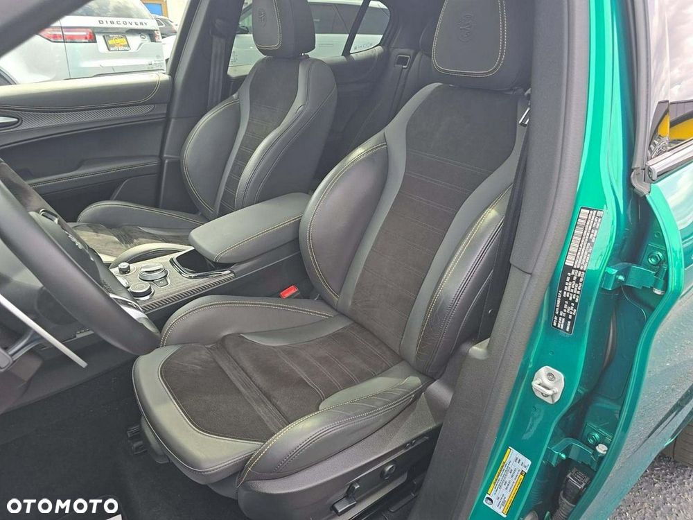 Alfa Romeo Stelvio 2024 photo 5