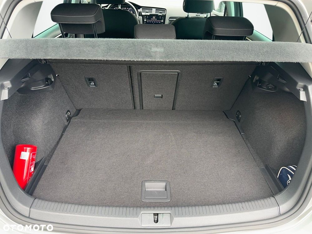 Volkswagen Golf - 14