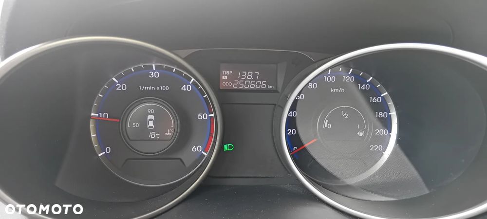 Hyundai ix35 - 10