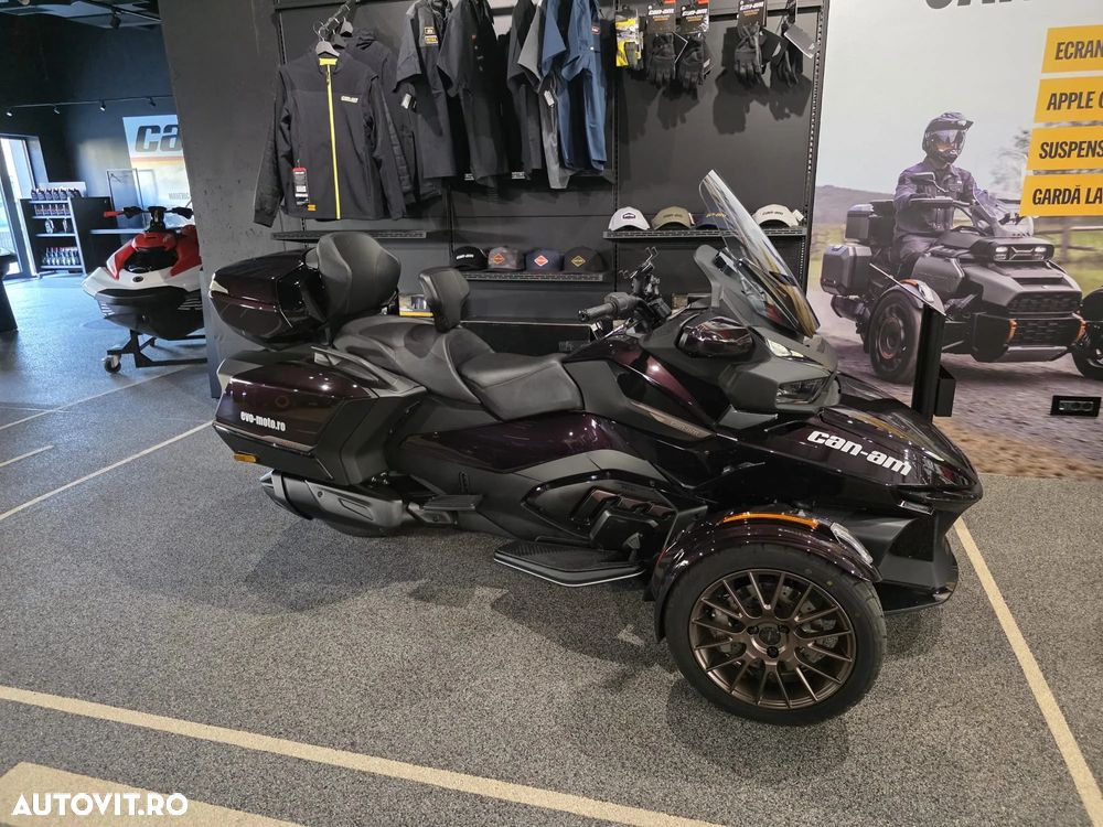 Can-Am Spyder - 1