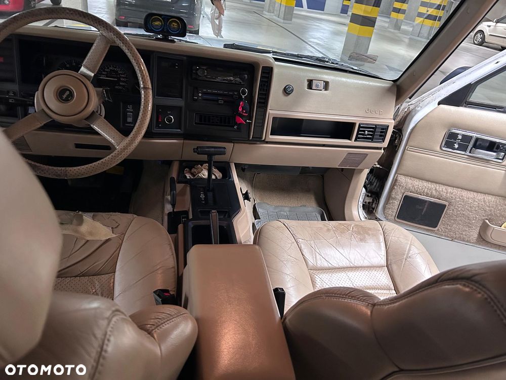 Jeep Cherokee 4.0 Limited - 13