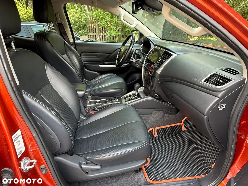 Mitsubishi L200 2.2 d DC Instyle Plus - 24