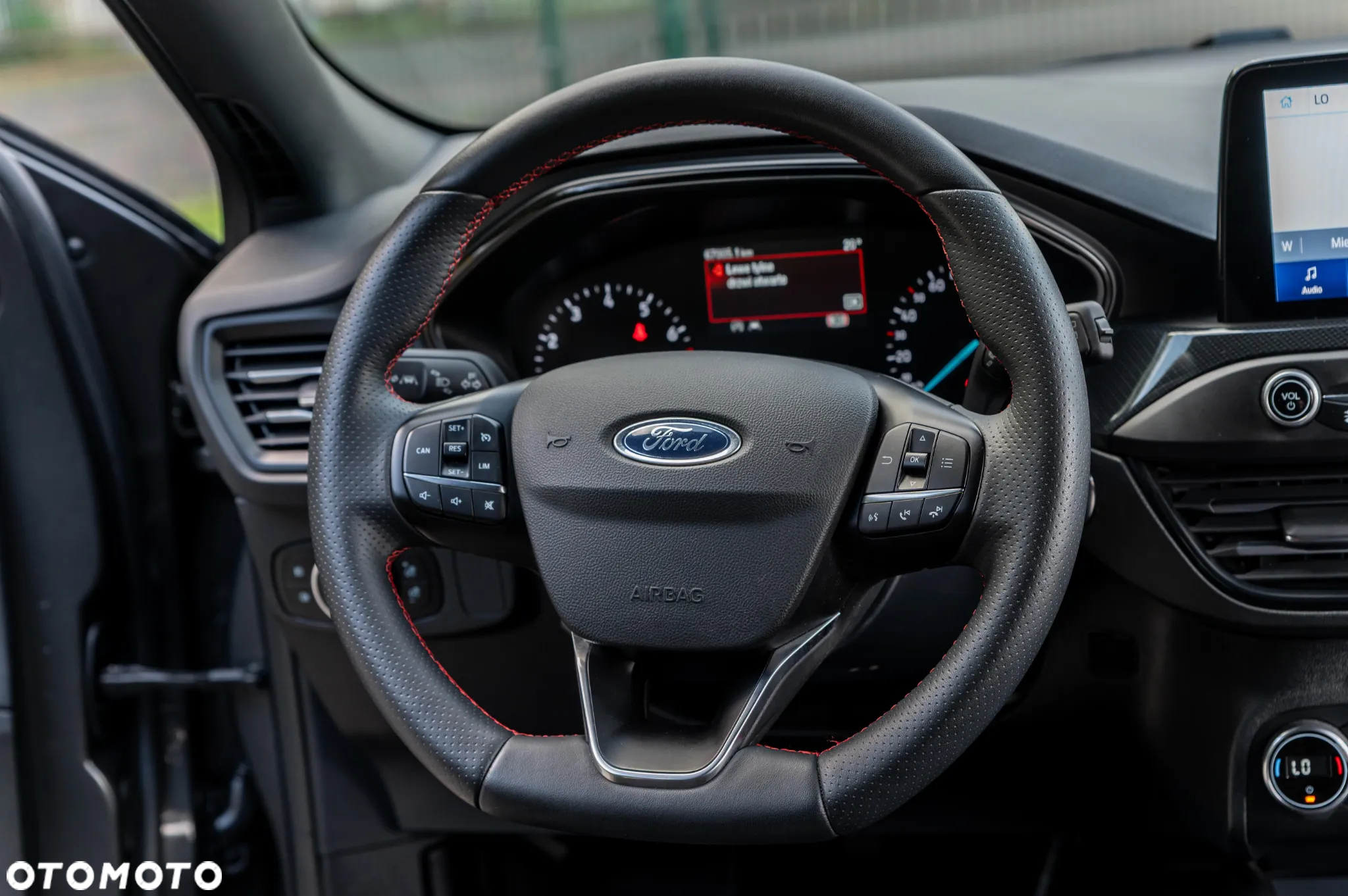 Ford Focus 1.0 EcoBoost Hybrid ST-LINE - 22
