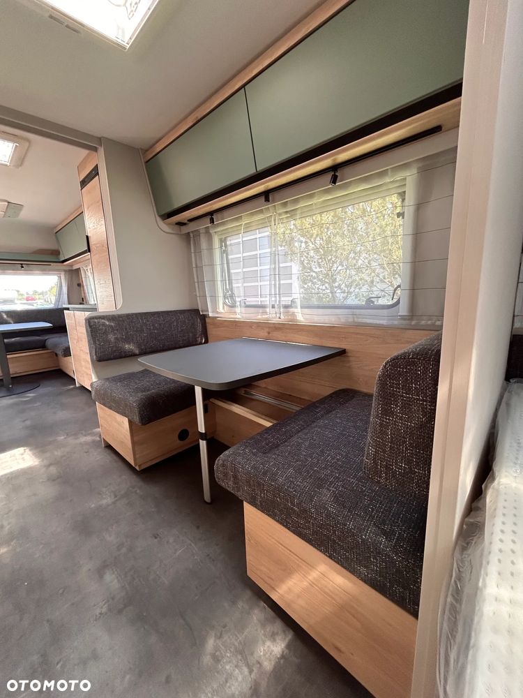 Dethleffs Camper 730 FKR - 24