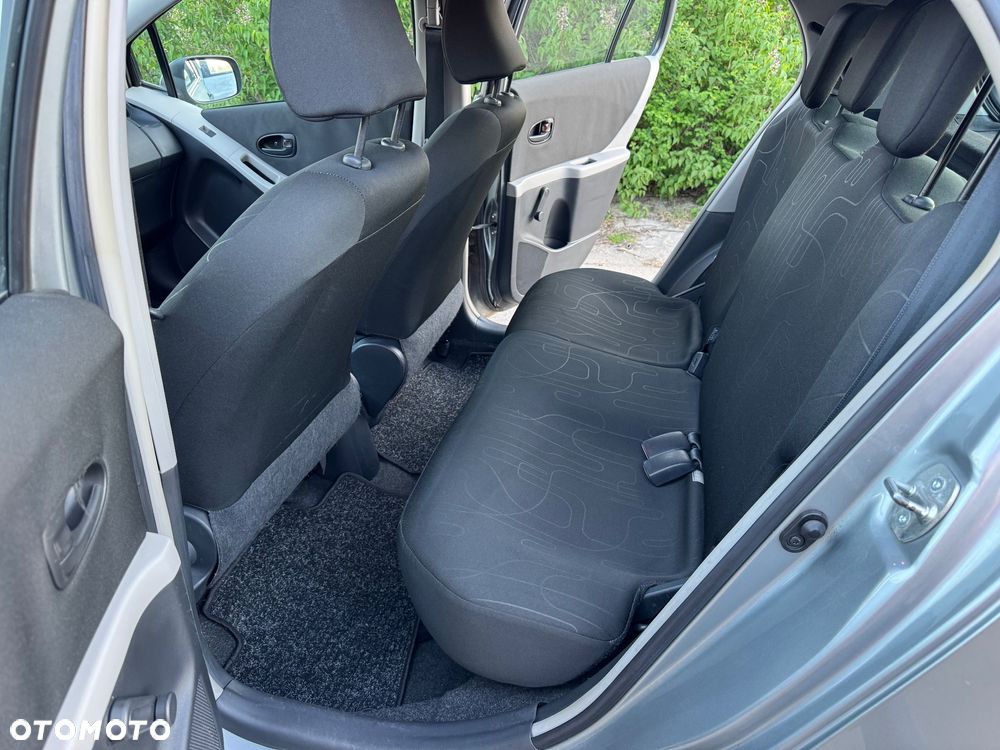 Toyota Yaris 1.0 VVT-i Sol - 11