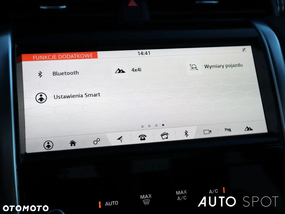 Land Rover Discovery Sport 2.0 P200 mHEV SE - 28