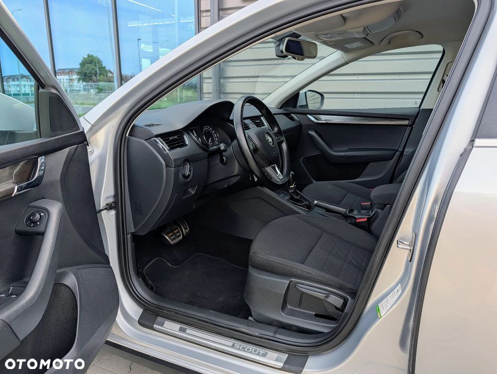 Skoda Octavia 1.8 TSI (Green tec) 4x4 DSG Scout - 17