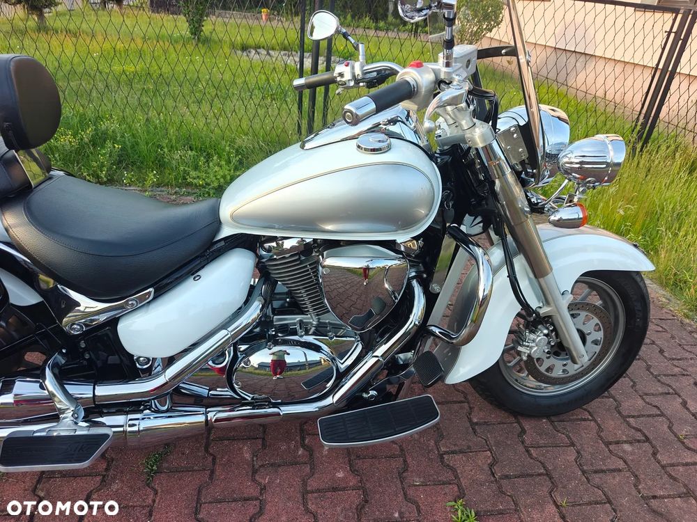 Suzuki Intruder - 4