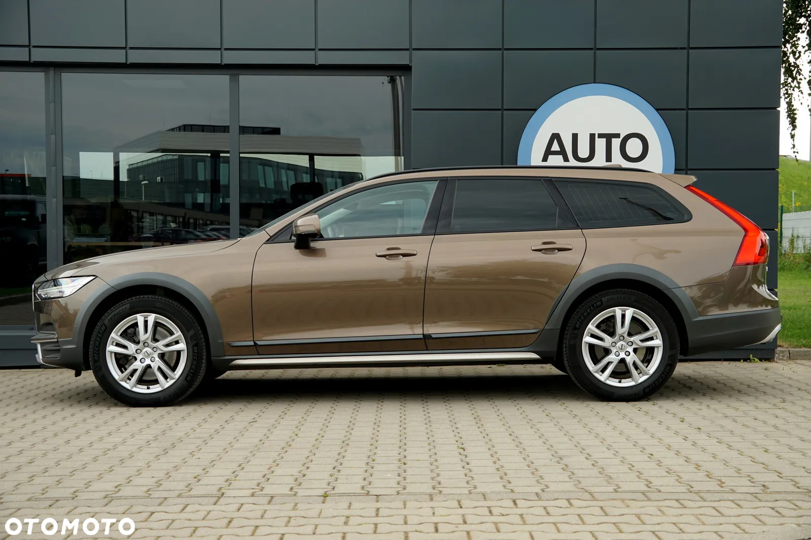 Volvo V90 Cross Country D4 AWD - 4