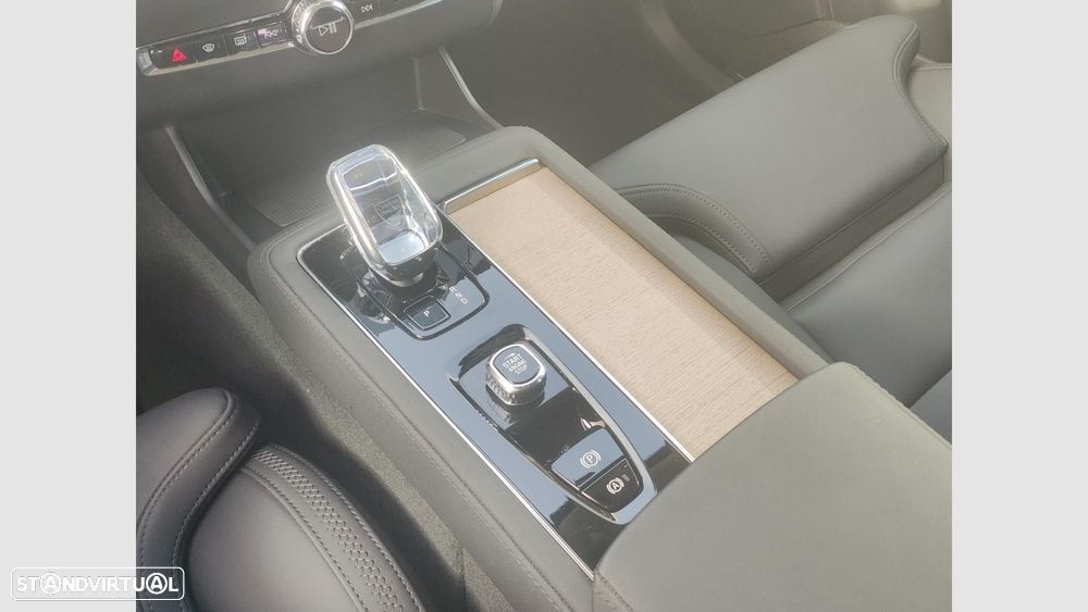 Volvo XC 90 2.0 T8 PHEV Plus Dark AWD - 22