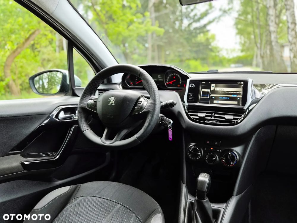 Peugeot 208 - 22
