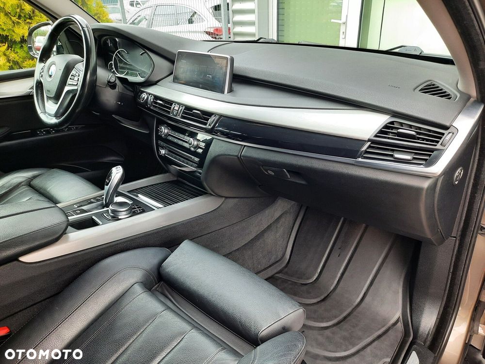 BMW X5 xDrive25d - 11