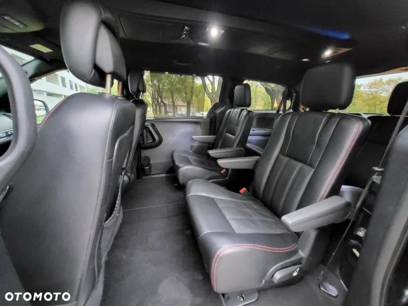 Dodge Grand Caravan 3.6 R/T - 21